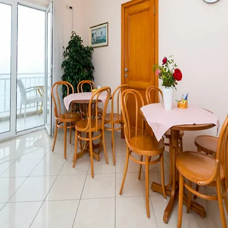 Guest house Raic 4*