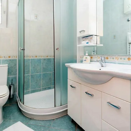 בית הארחה Raic 4*